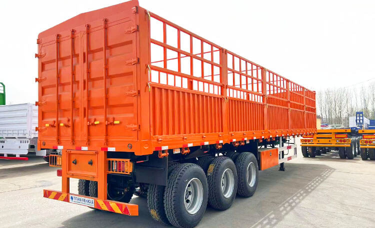 3 Axle Stake Trailer - Animal Transport Fence Semi Trailer for Sale in Mexico